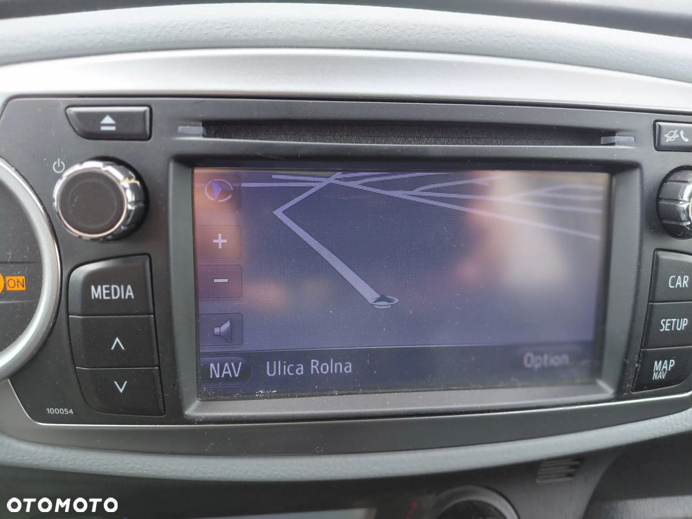 Toyota Yaris Hybrid 100 Premium - 11