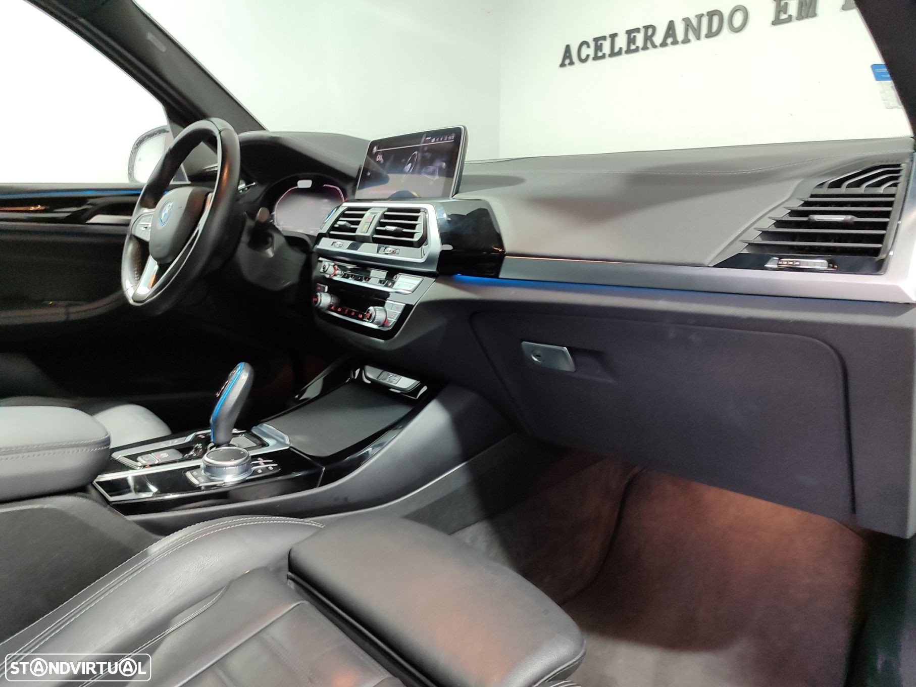 BMW iX3 Inspiring - 24