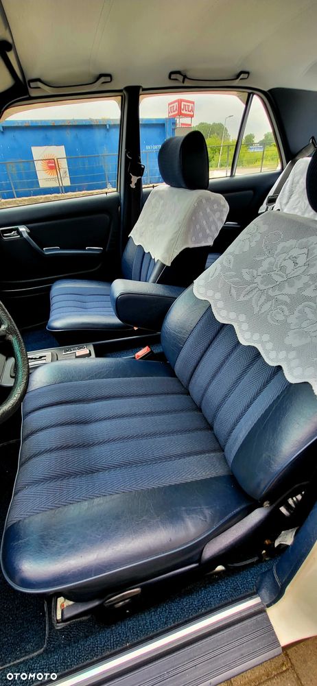 Mercedes-Benz W123 - 20