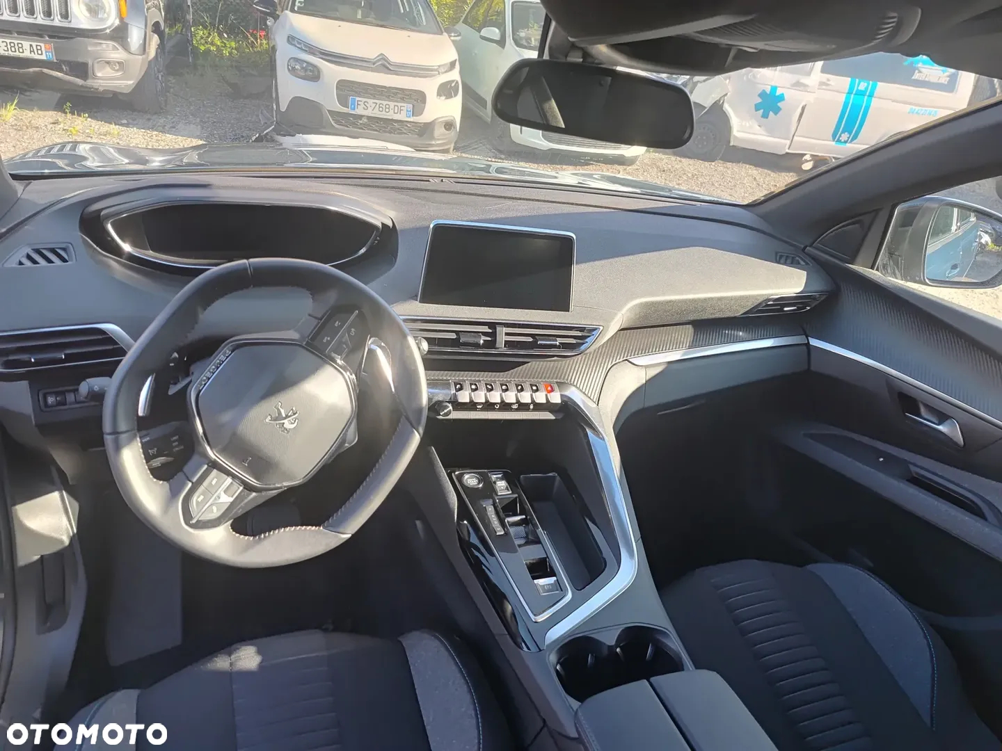 Peugeot 5008 1.2 PureTech Active S&S EAT8 - 20