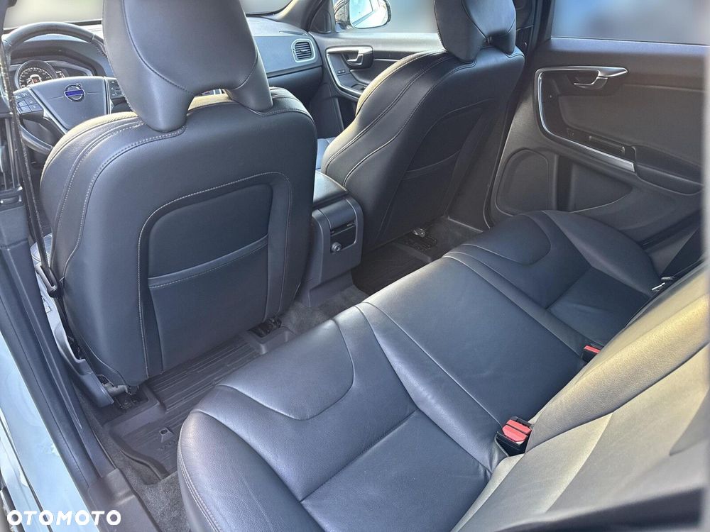 Volvo V60 - 37
