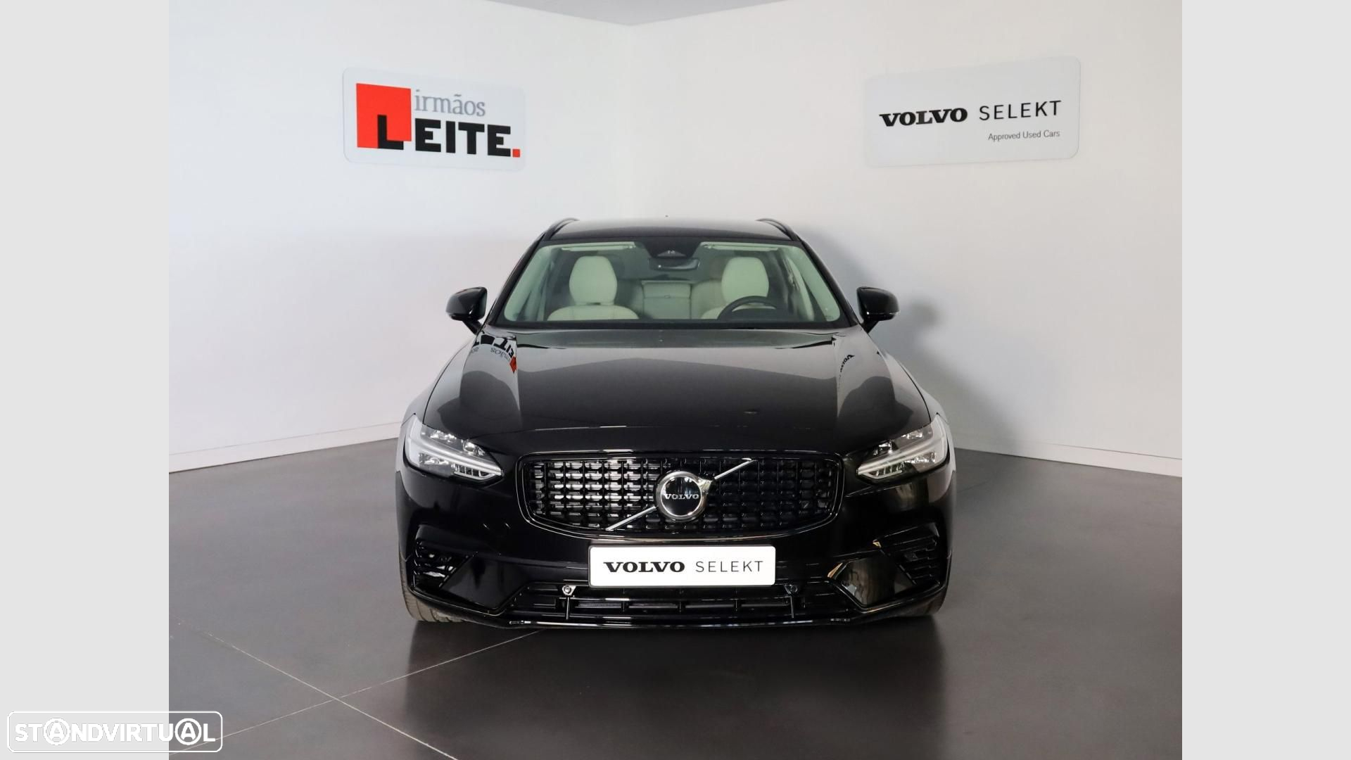 Volvo V90 2.0 T6 PHEV Plus Dark AWD - 2
