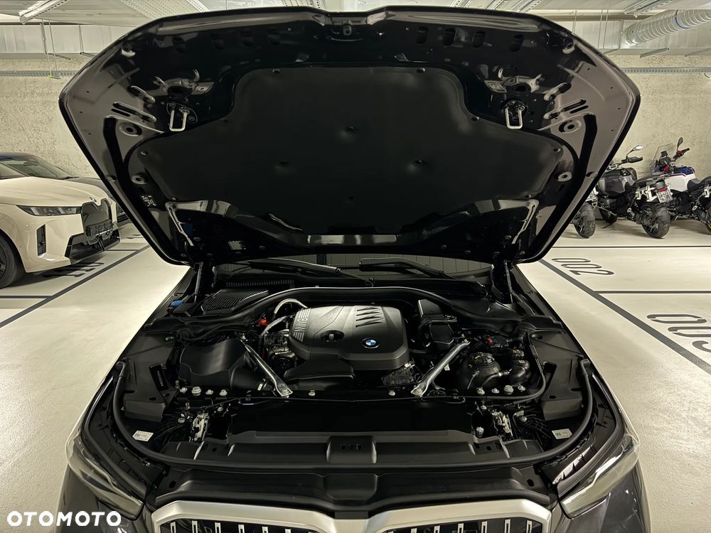 BMW Seria 5 520d xDrive mHEV M Sport - 8