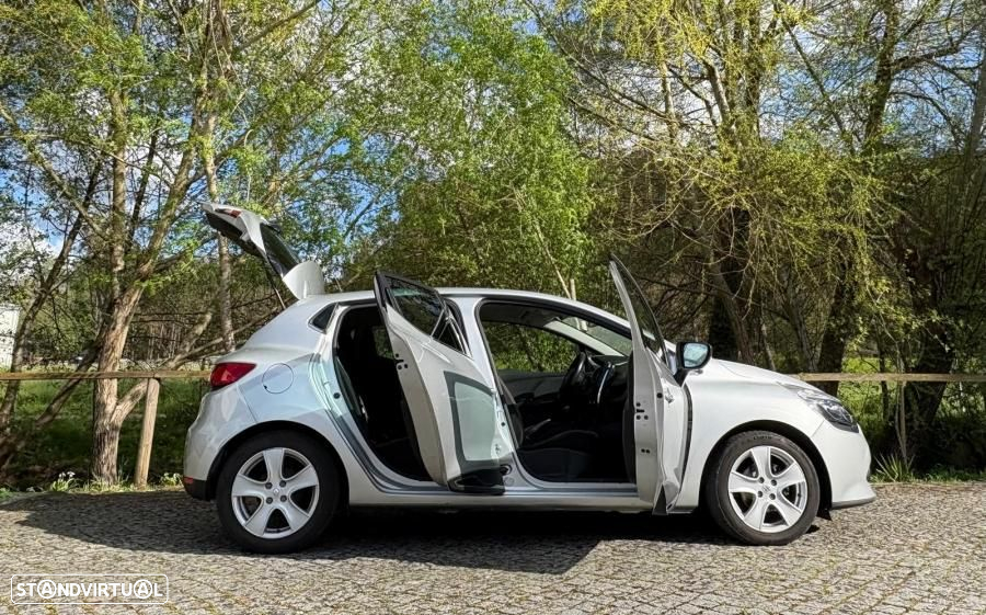 Renault Clio 1.5 dCi Dynamique S - 10