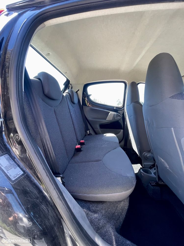 Peugeot 107 1.0 Urban - 17