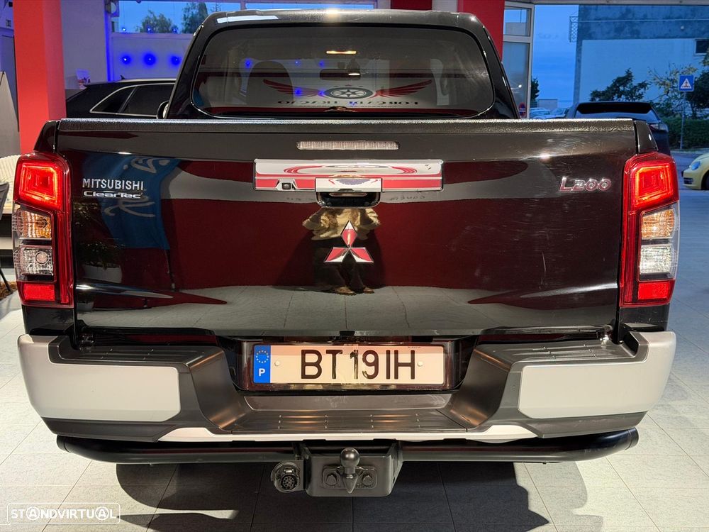 Mitsubishi L200 2.3 DI-D Club Invite Strakar Look 4WD - 14