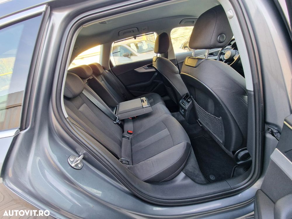 Audi A4 35 TFSI S tronic design - 14