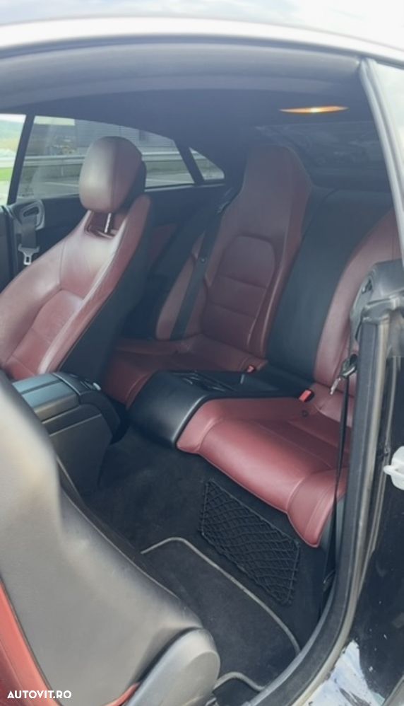 Mercedes-Benz E - 4