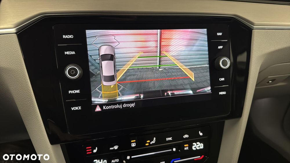 Volkswagen Passat 2.0 TDI SCR DSG Elegance - 23