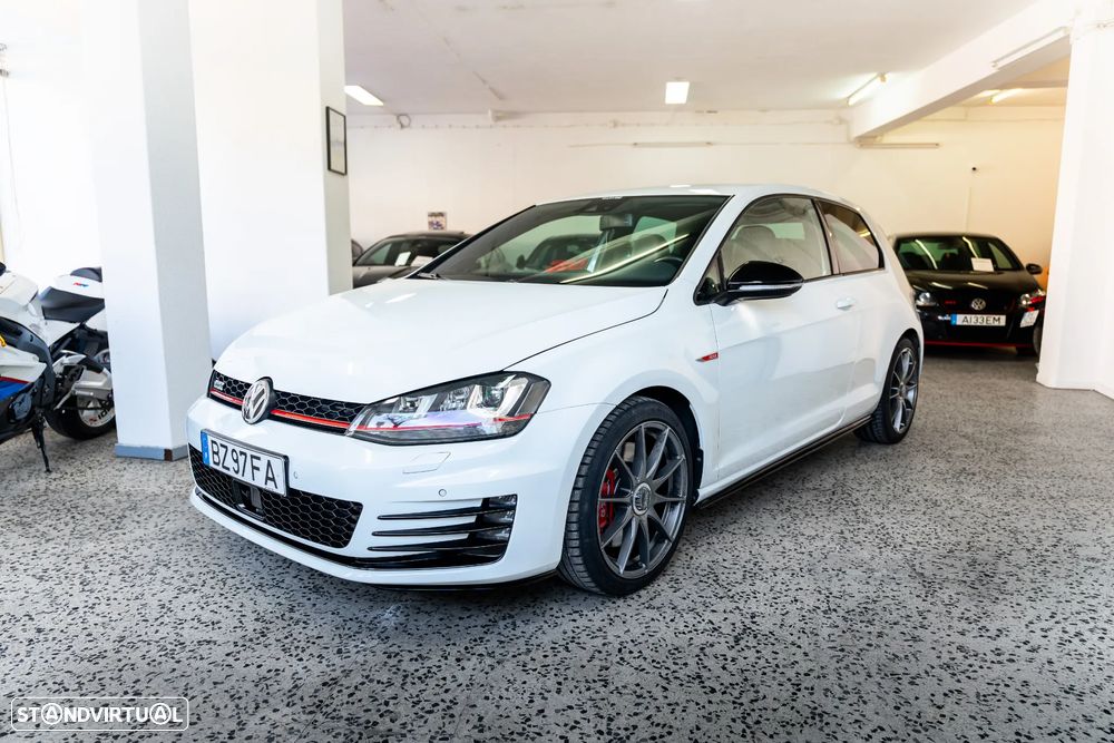 VW Golf GTI Performance BlueMotion DSG - 1