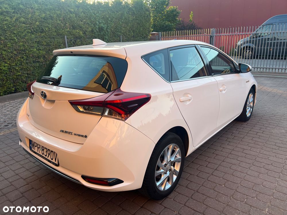 Toyota Auris 1.8 HSD Sol - 5