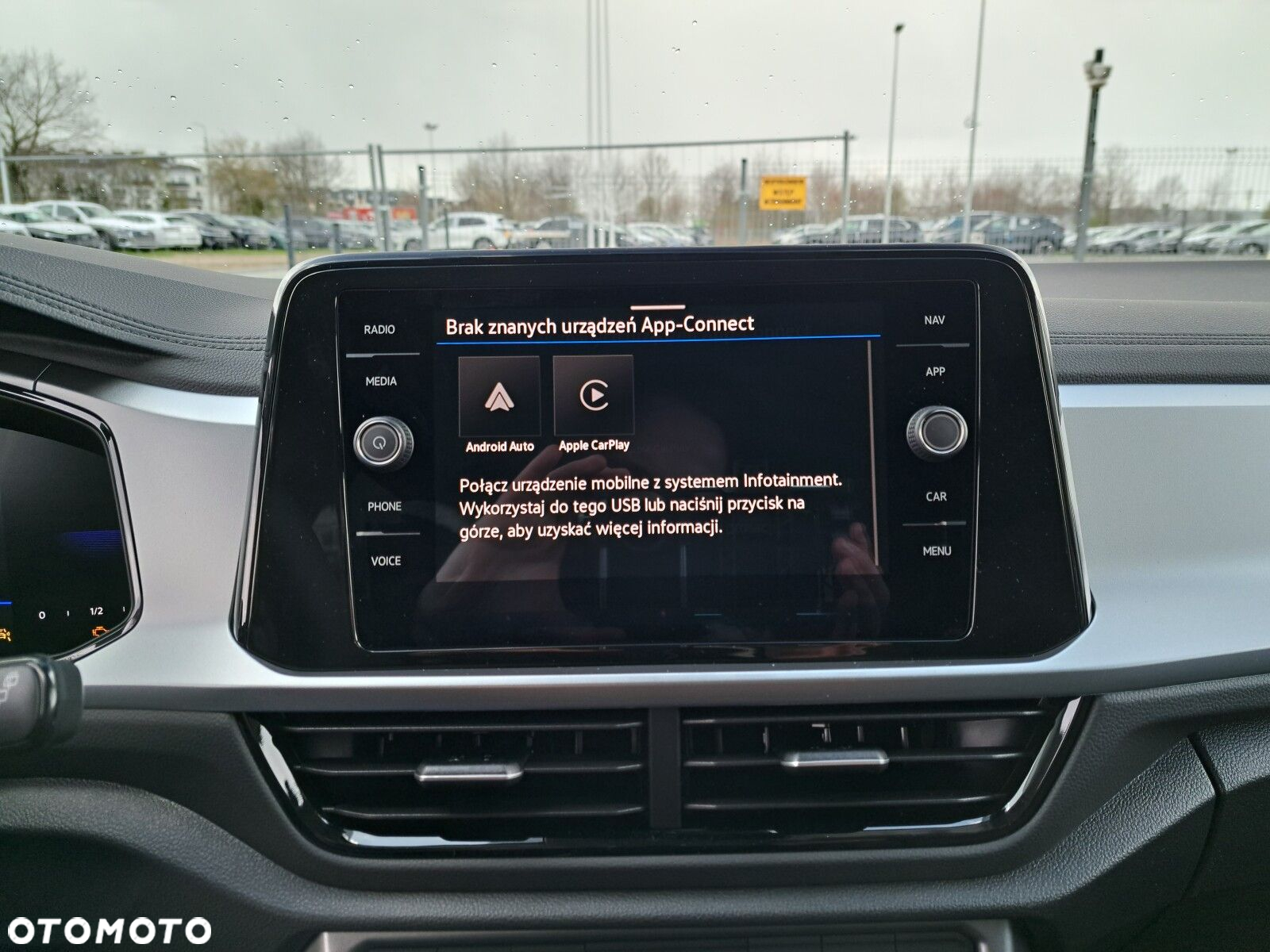 Volkswagen T-Roc 1.5 TSI Life Plus DSG - 28