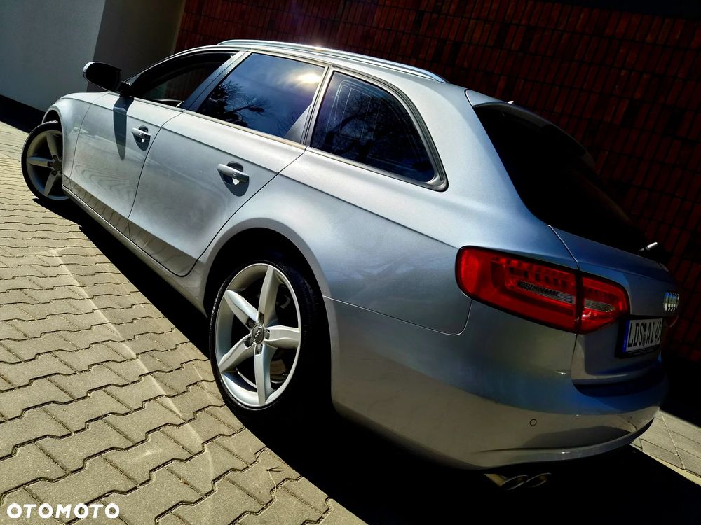 Audi A4 Avant 2.0 TDI ultra DPF Attraction - 14
