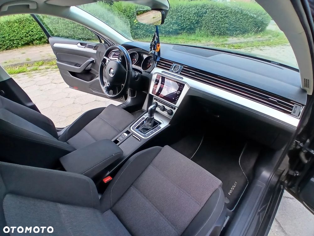 Volkswagen Passat 1.8 TSI BMT Comfortline DSG - 17