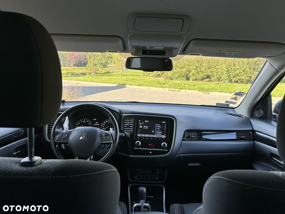 Mitsubishi Outlander 2.0 Intense + Navi 4WD CVT - 16