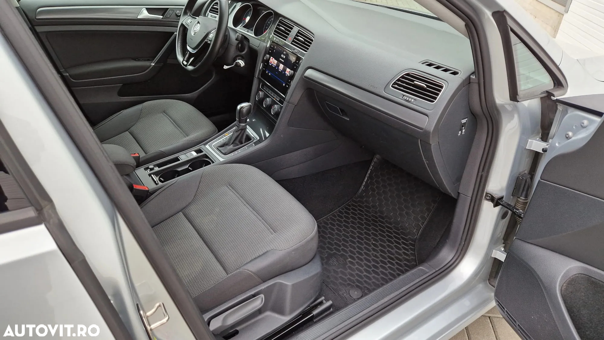 Volkswagen Golf 1.6 TDI DSG Comfortline - 18