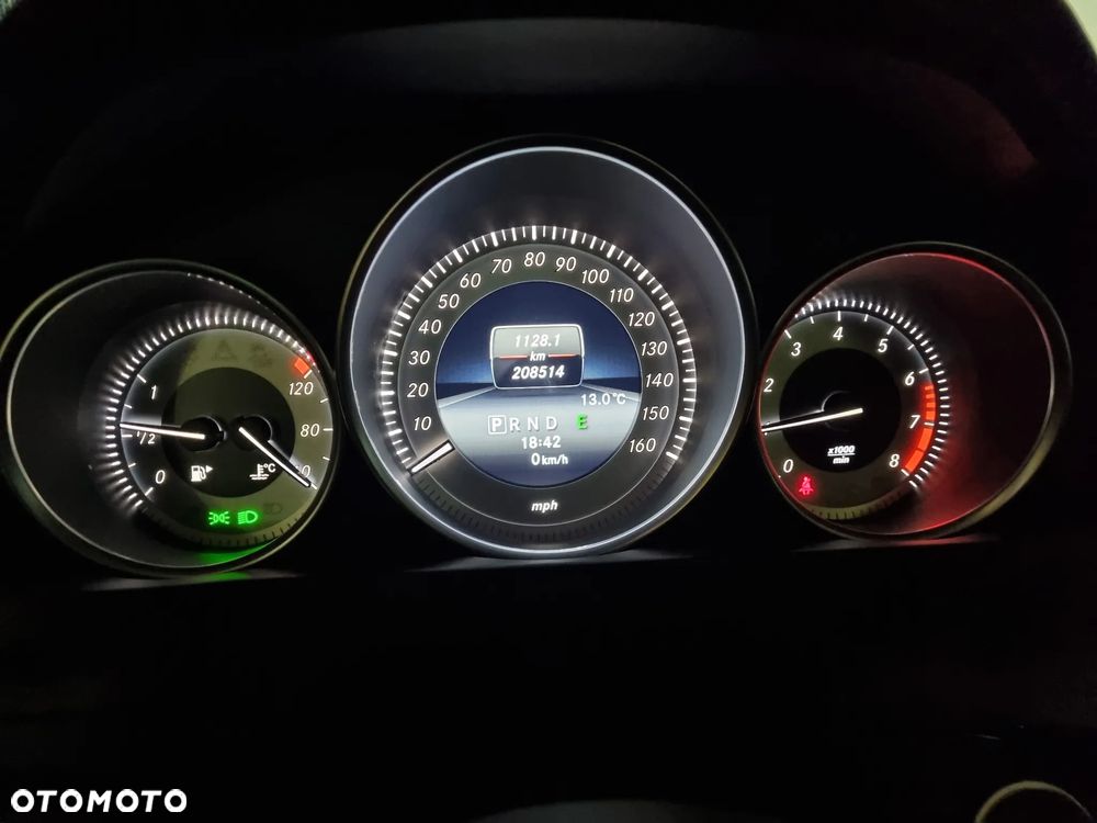 Mercedes-Benz Klasa C 250 CGI BlueEff - 8