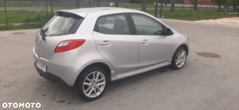 Mazda 2 - 5
