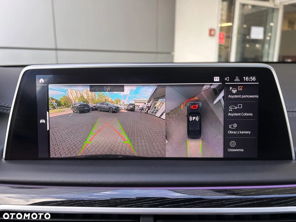 BMW Seria 7 750i xDrive sport - 37