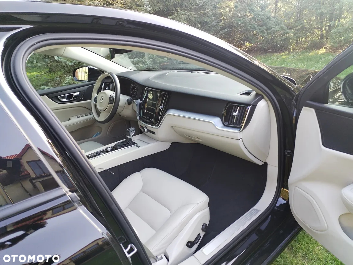 Volvo S60 T6 AWD Momentum Pro - 16