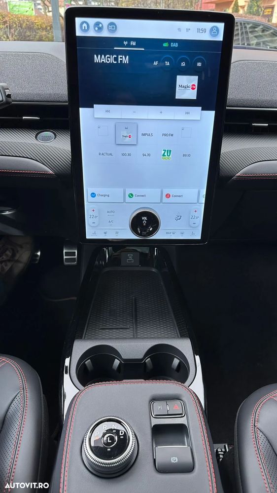 Ford Mustang Mach-E - 9