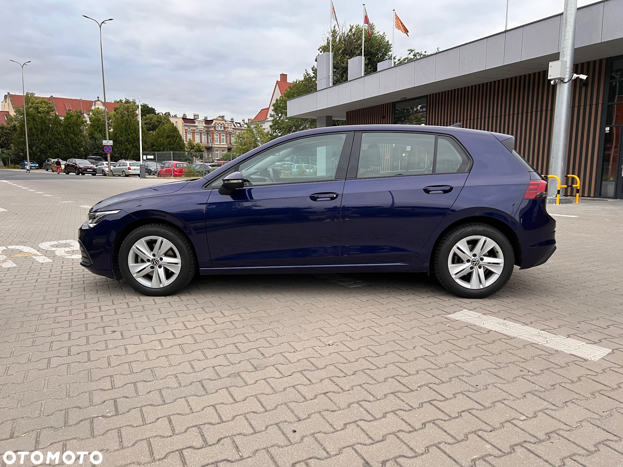 Volkswagen Golf - 8