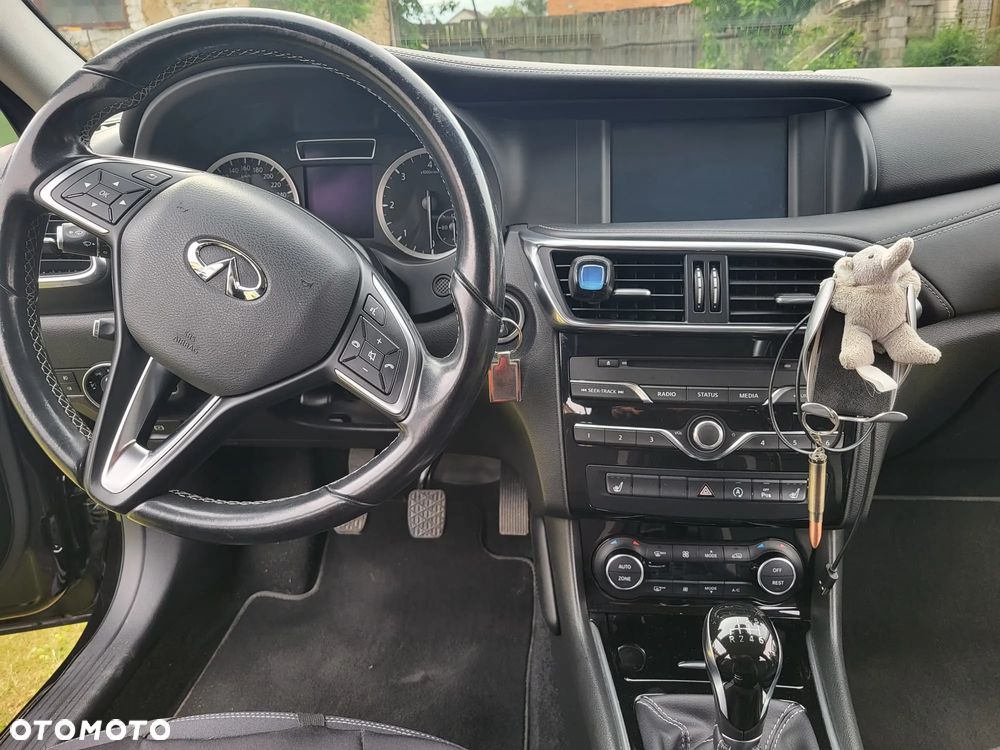 Infiniti Q30 1.5d - 9