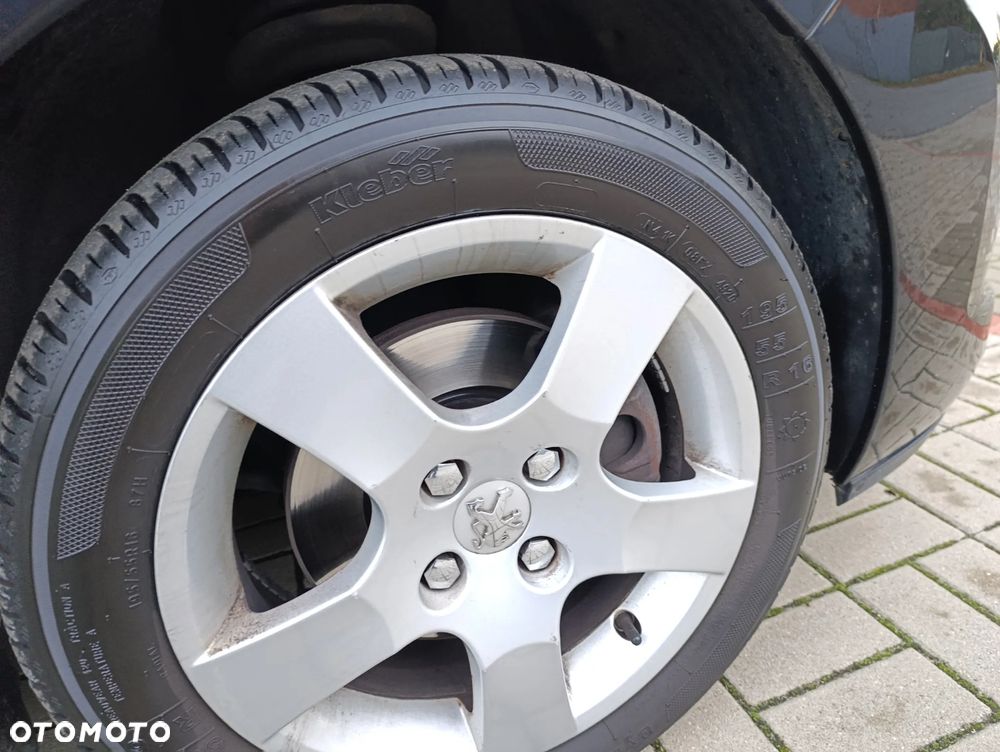 Peugeot 207 120 Premium - 16