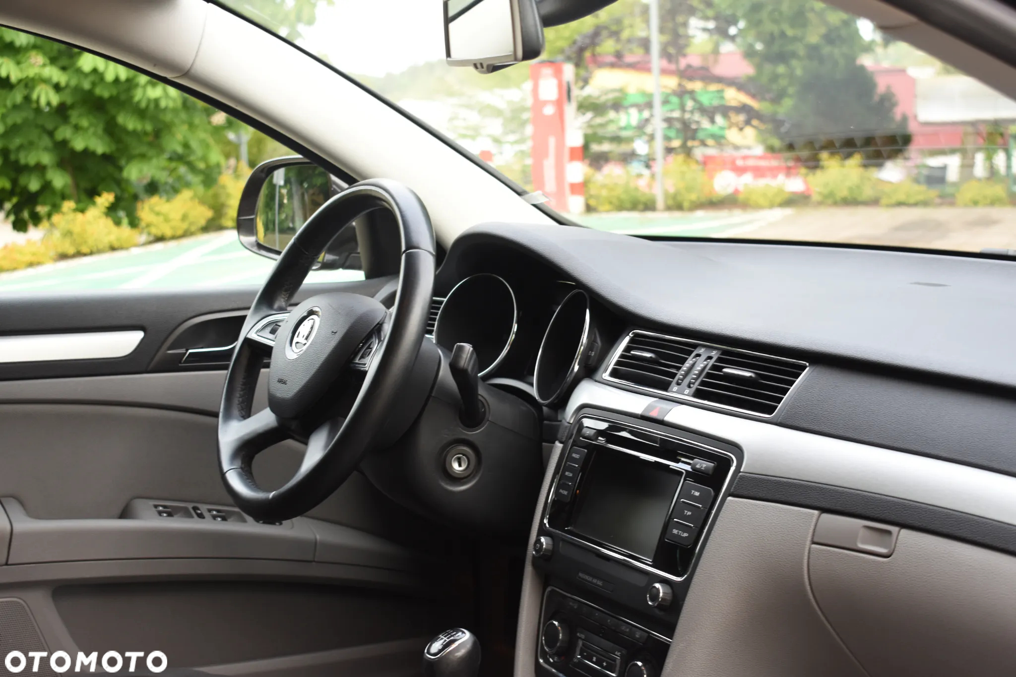 Skoda Superb 2.0 TDI Elegance - 30
