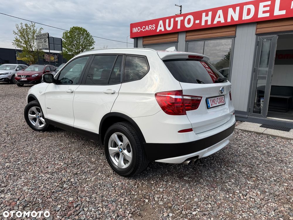 BMW X3 28i xDrive - 3