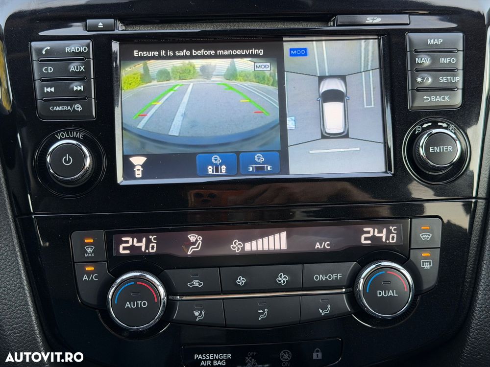 Nissan Qashqai 1.5 DCI Start/Stop Tekna - 24