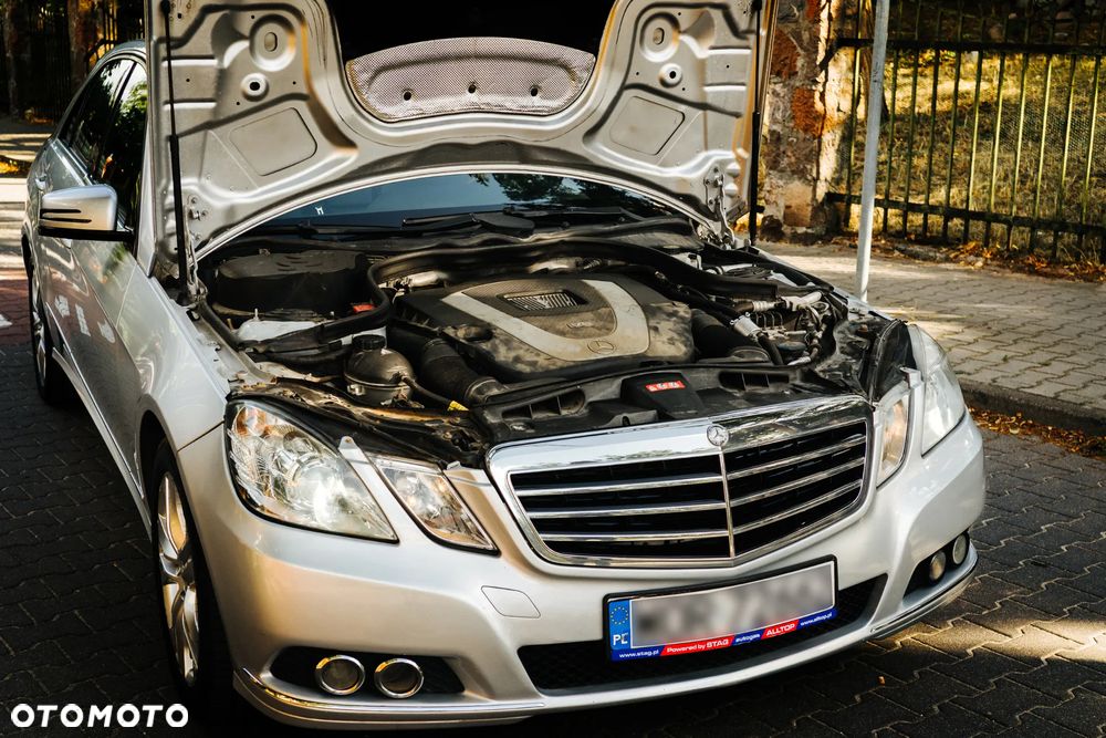 Mercedes-Benz Klasa E 350 4Matic 7G-TRONIC Elegance - 25