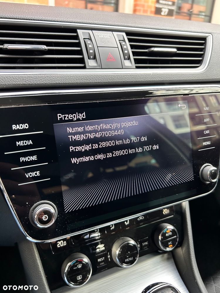 Skoda Superb 1.5 TSI Ambition DSG - 36