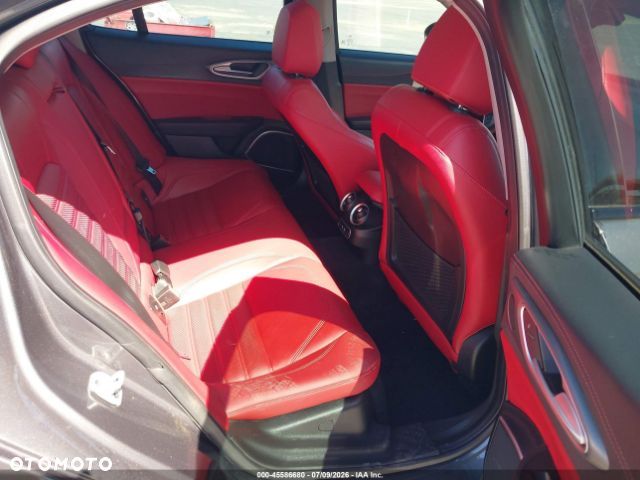 Alfa Romeo Giulia 2.0 Turbo TI Q4 - 8