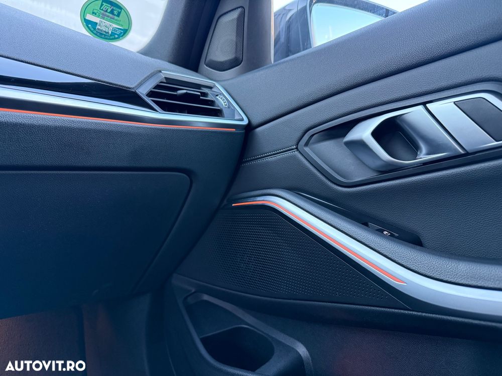 BMW Seria 3 320d Aut. Sport Line - 24