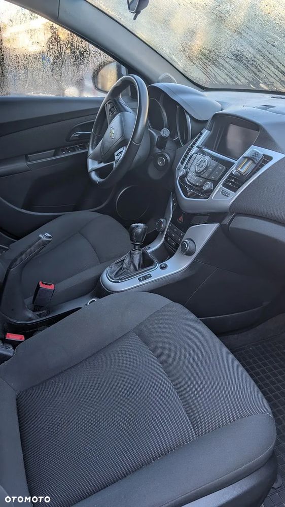 Chevrolet Cruze - 14