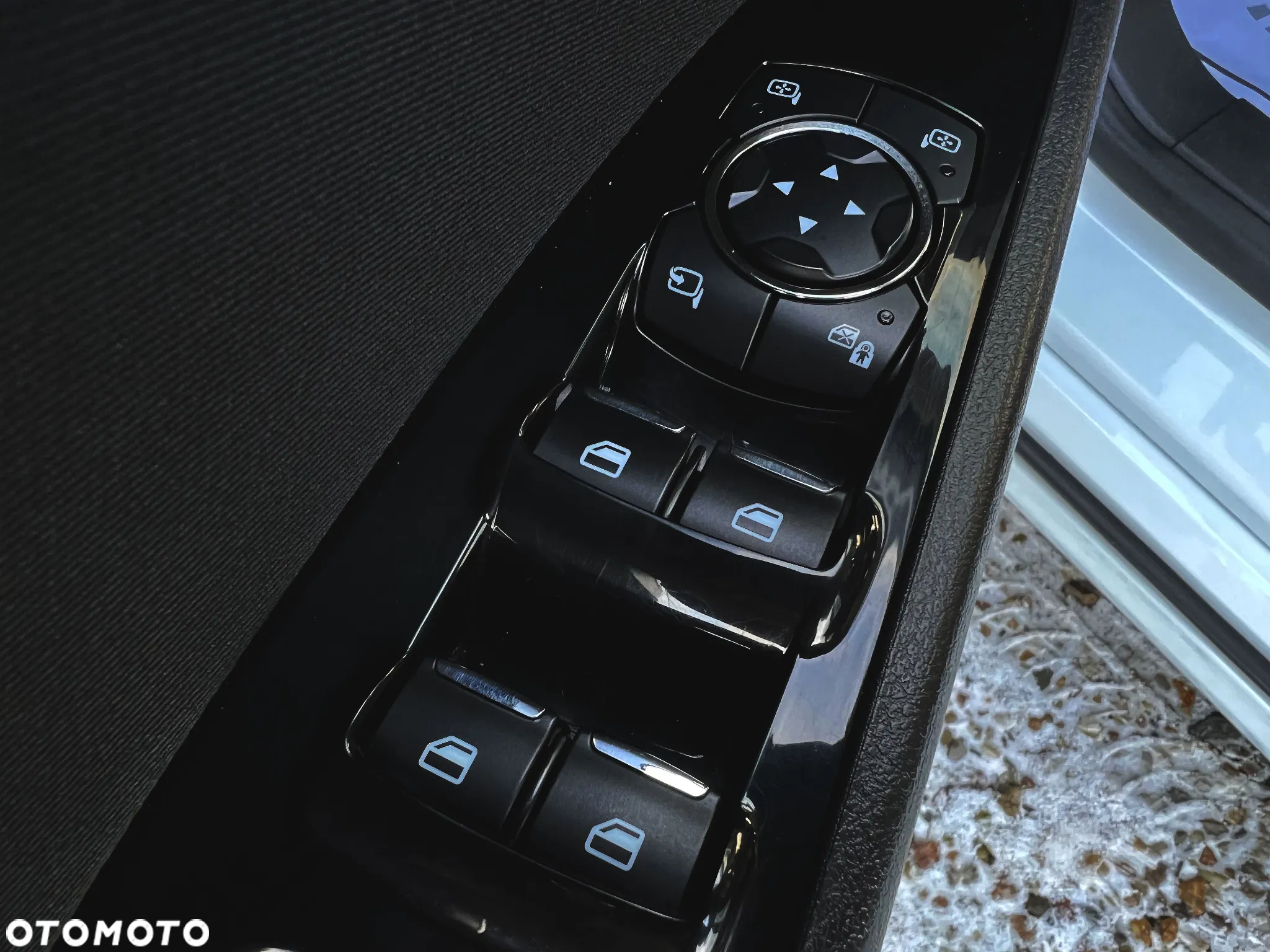 Ford Mondeo 2.0 TDCi Trend PowerShift - 25