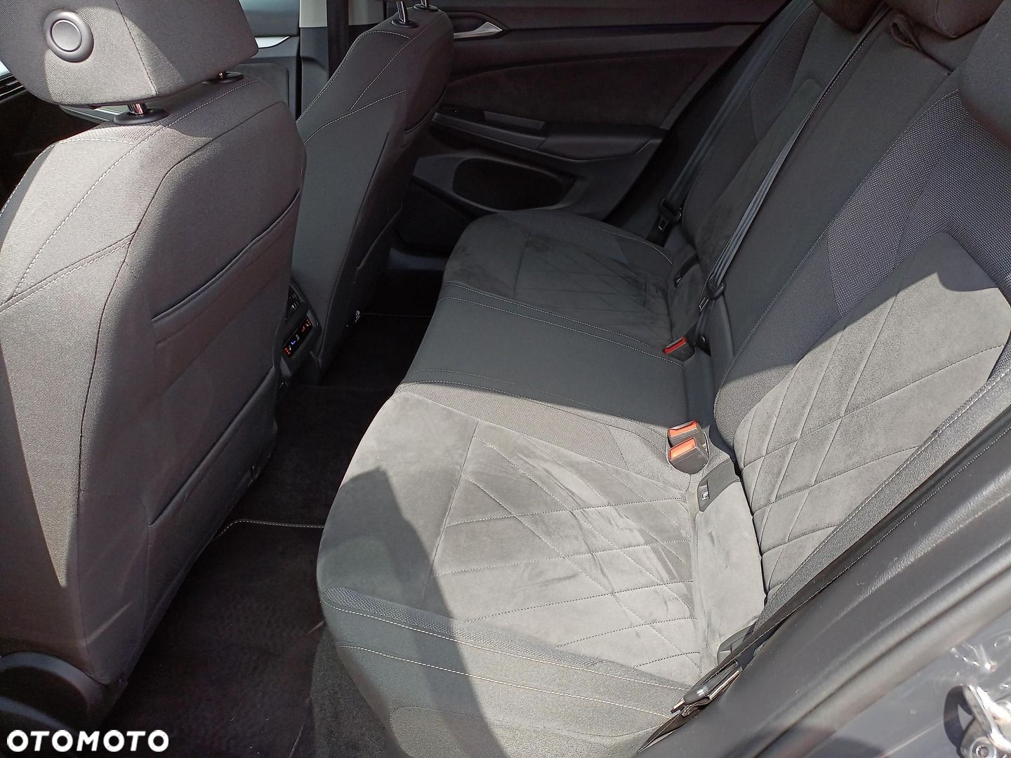 Volkswagen Golf - 13