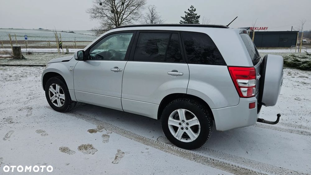 Suzuki Grand Vitara 1.9 DDiS Club DPF Family - 3