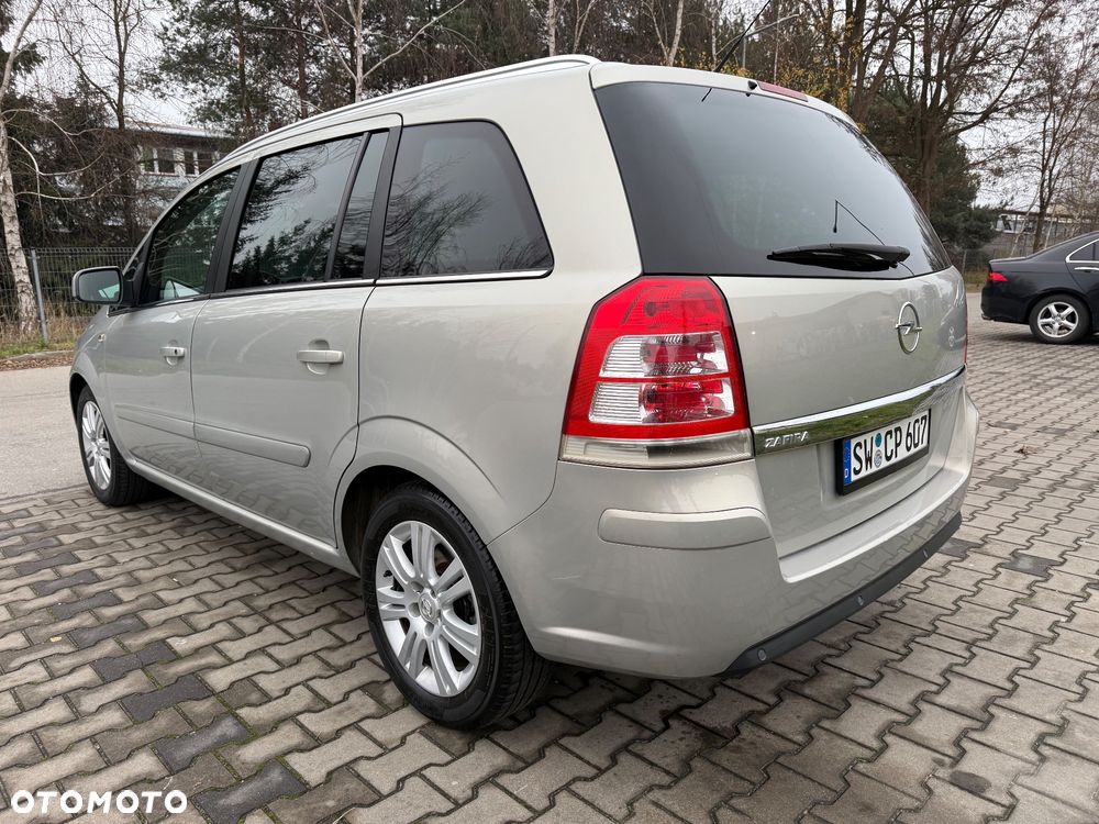 Opel Zafira 1.8 Family Plus - 11