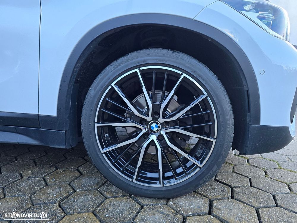 BMW X1 16 d sDrive Auto Line Sport - 10