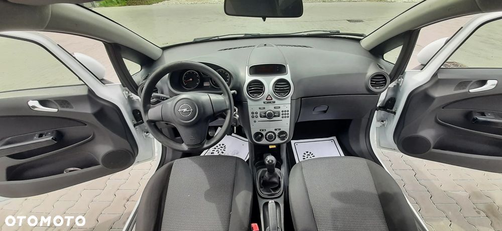 Opel Corsa - 38