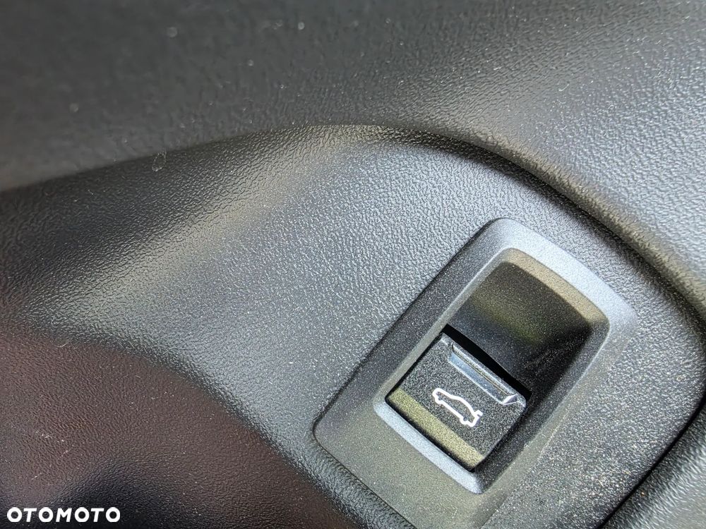 BMW Seria 5 520d xDrive - 18