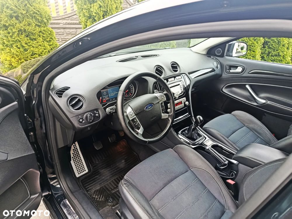 Ford Mondeo 2.0 Viva Titanium - 26