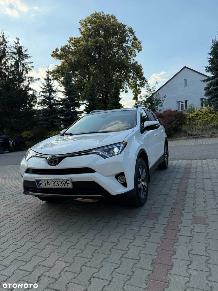Toyota RAV4 - 3