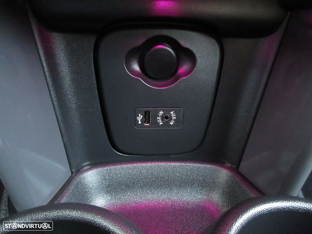 MINI 3 Portas Cooper D Aut. - 48