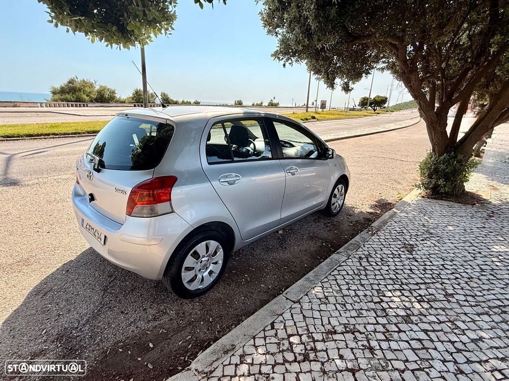 Toyota Yaris 1.0 VVT-i Sol AC+VSC - 4