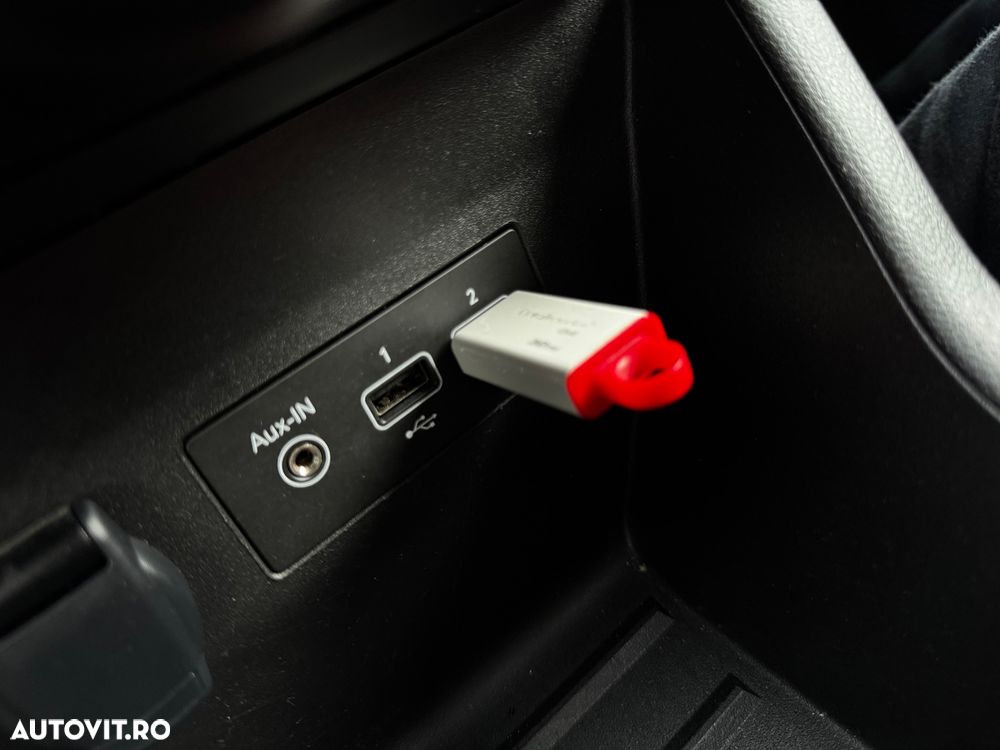 Renault Clio - 11