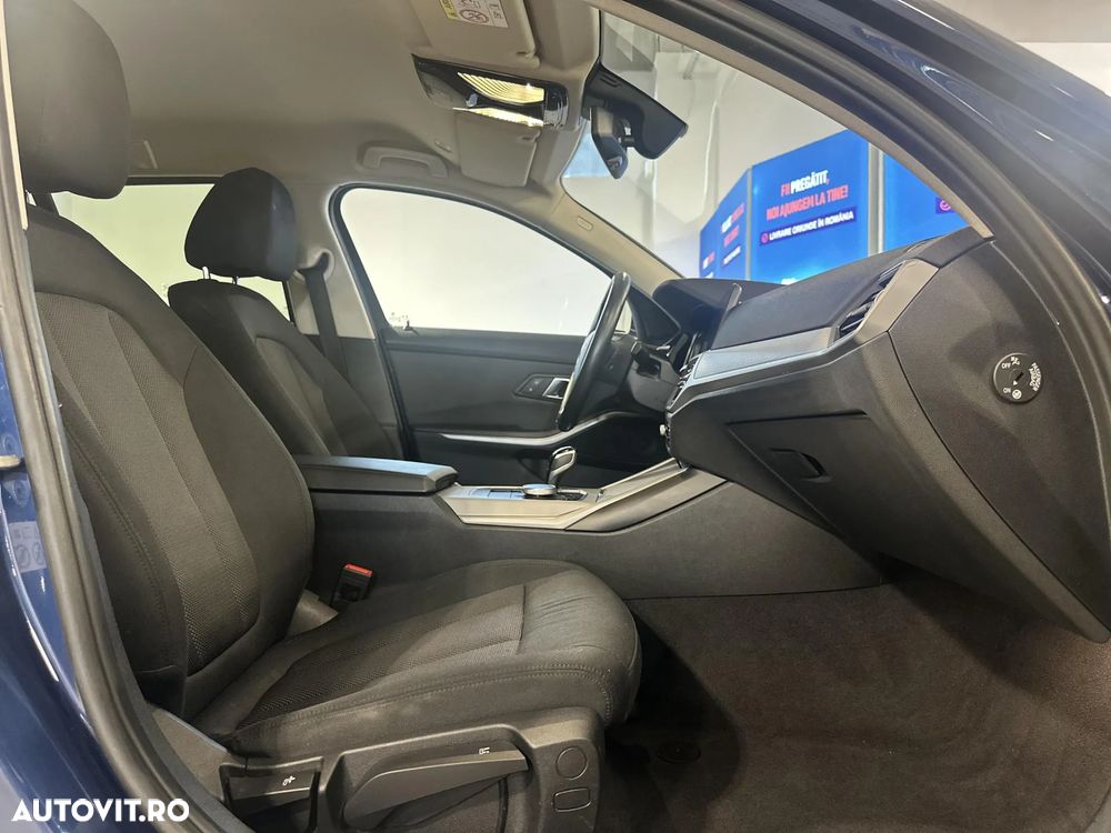 BMW Seria 3 320d Touring xDrive Aut. - 11