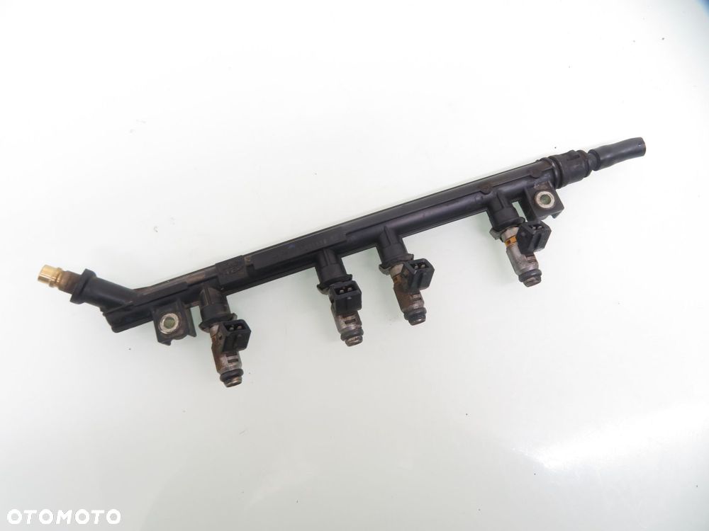 LISTWA WTRYSKOWA FIAT PANDA II 1.1 CB261B - 1